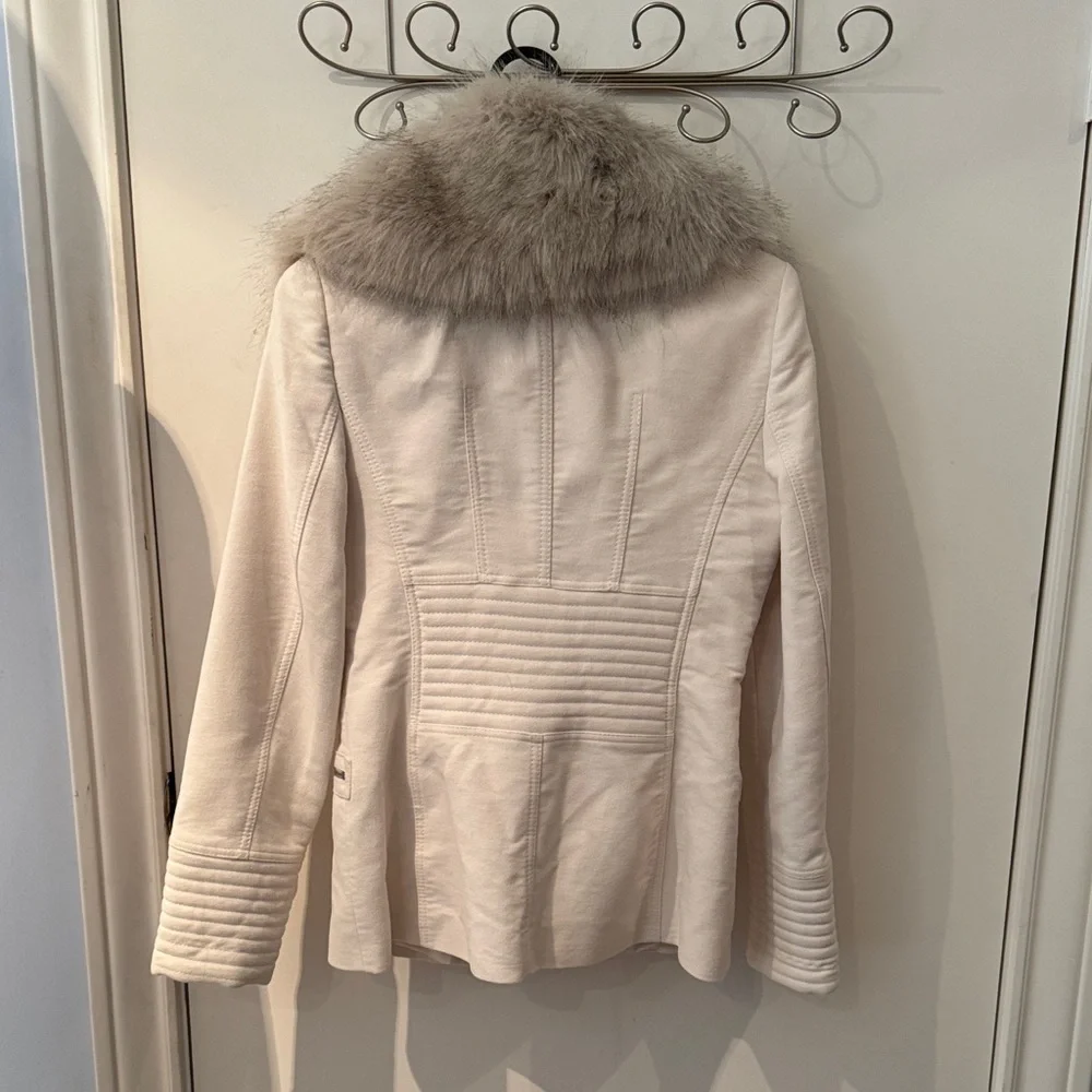 Karen Millen sz4 preowned no smoke home Cream Jacket w removable Faux Fur Collar - Picture 2 of 16